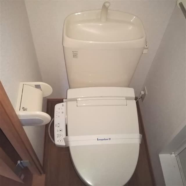 Room image 13