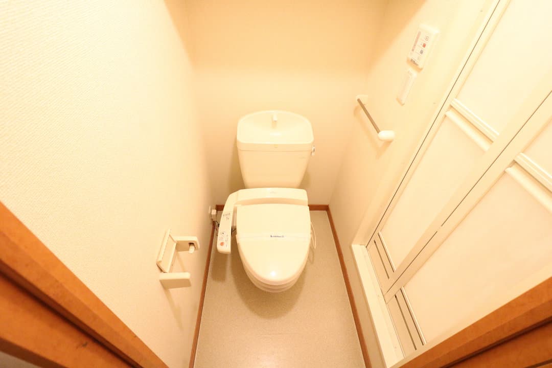 Room image 13