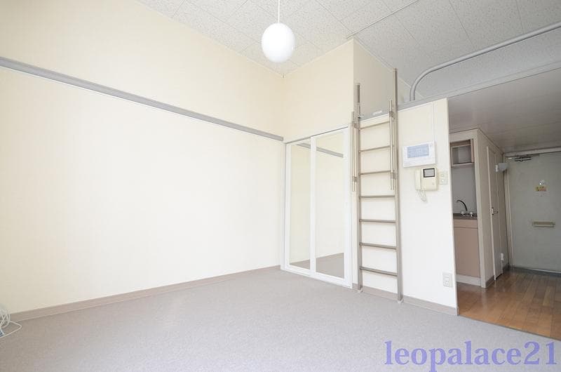 Preview interior of leopalace Almic