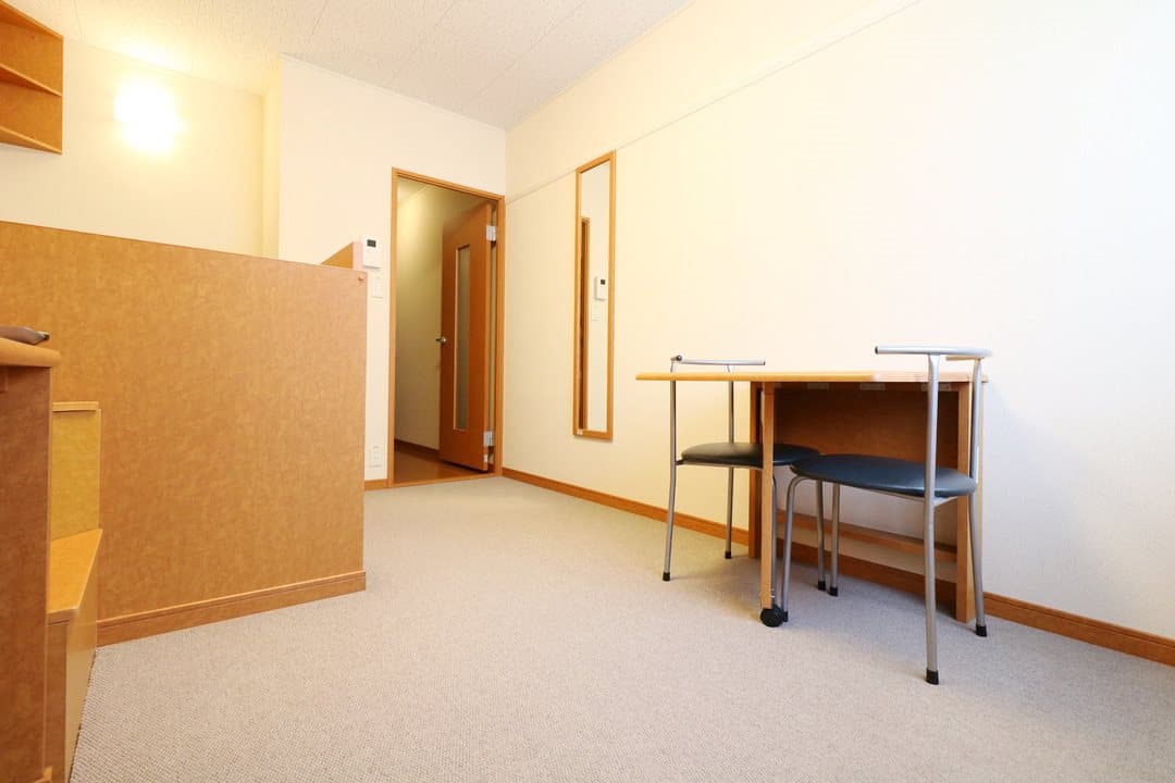 Room image 11