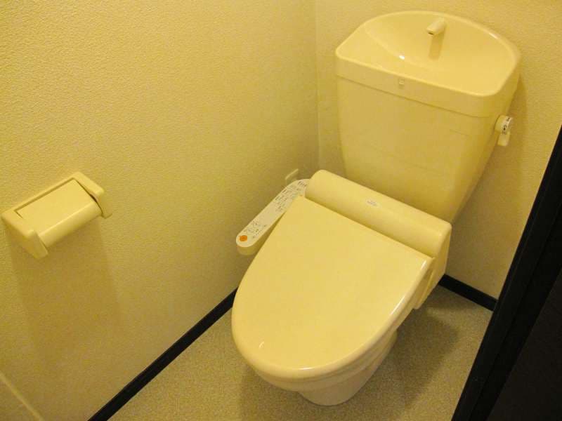 Room image 8