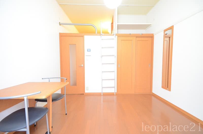 Room image 11
