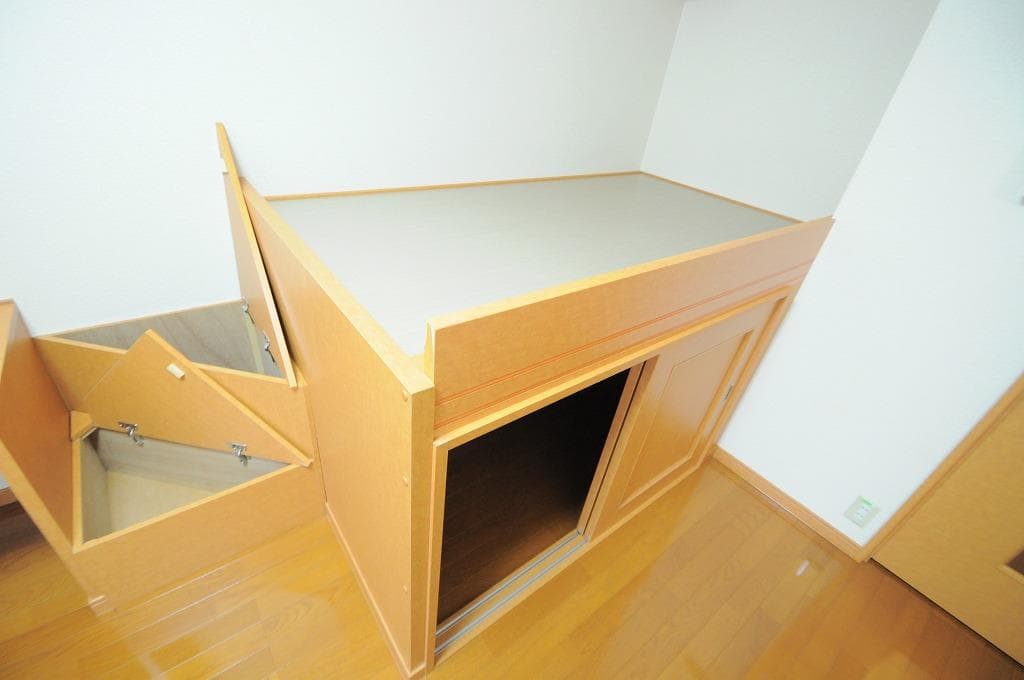 Room image 10
