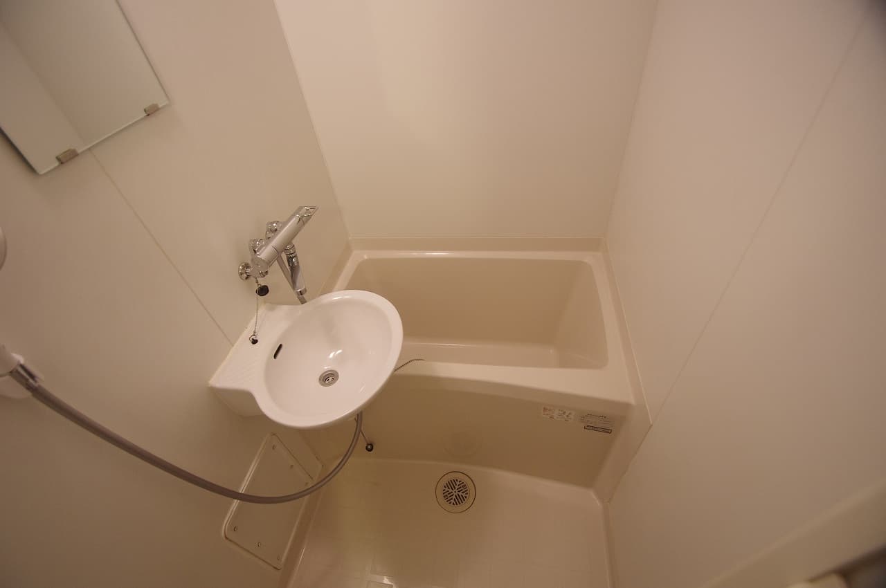 Room image 15