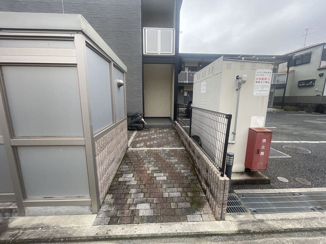 Room image 10
