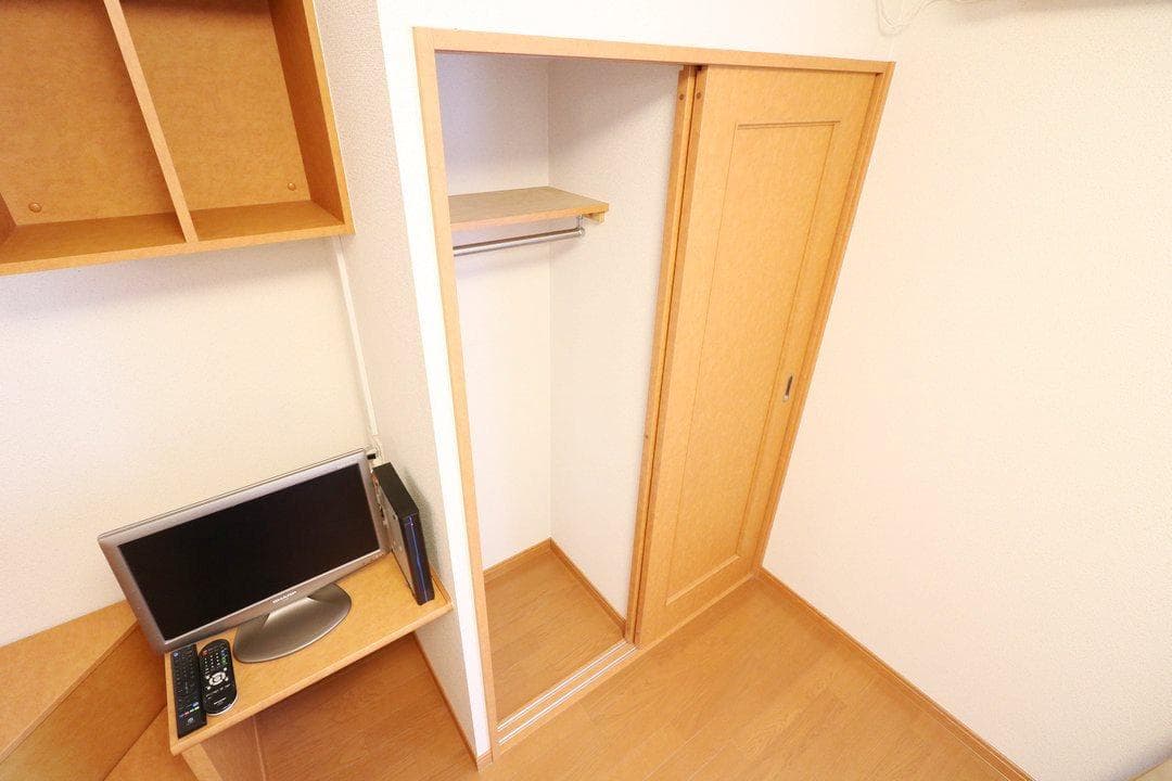 Room image 9