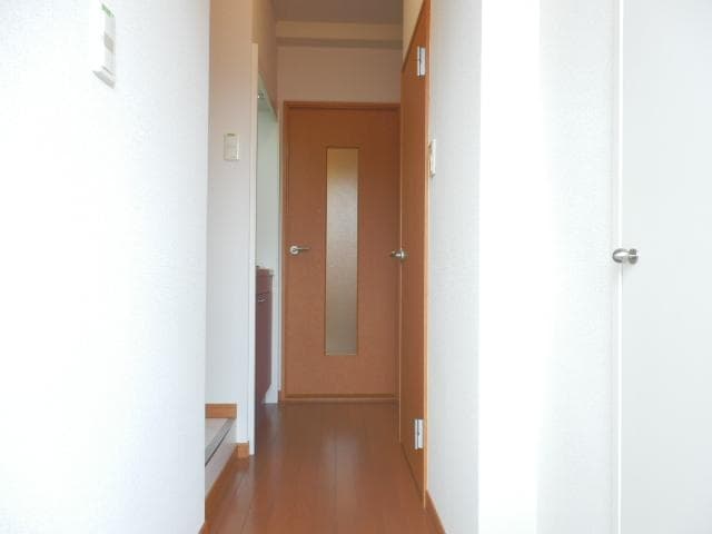 Room image 15