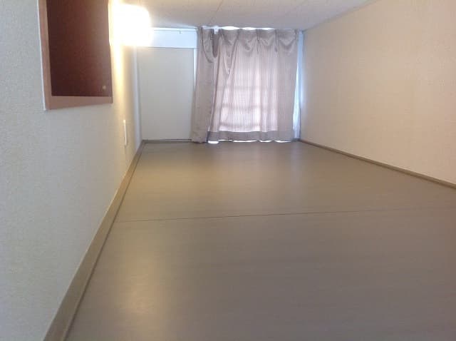 Room image 16