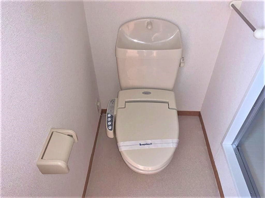 Room image 9