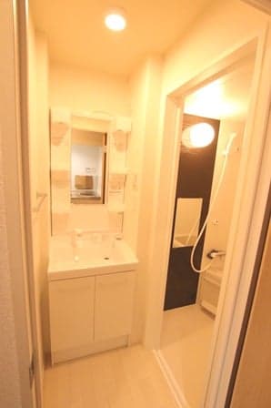 Room image 8