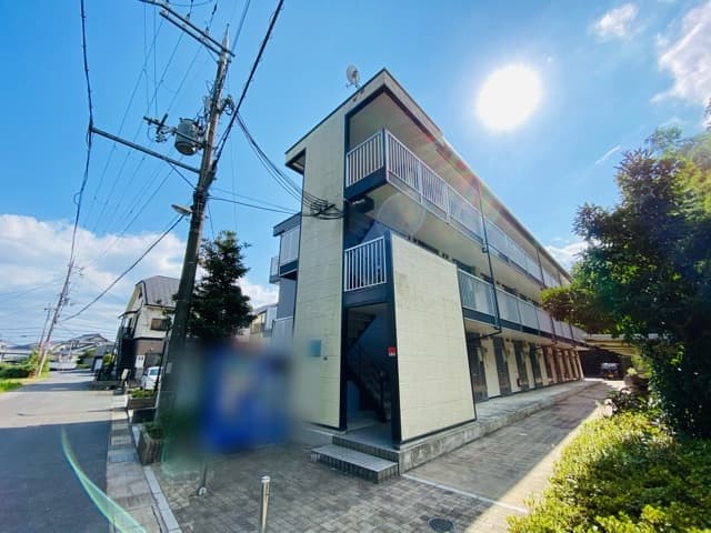 Main exterior of leopalace Tsutsumikan
