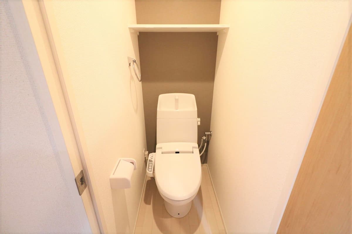 Room image 15