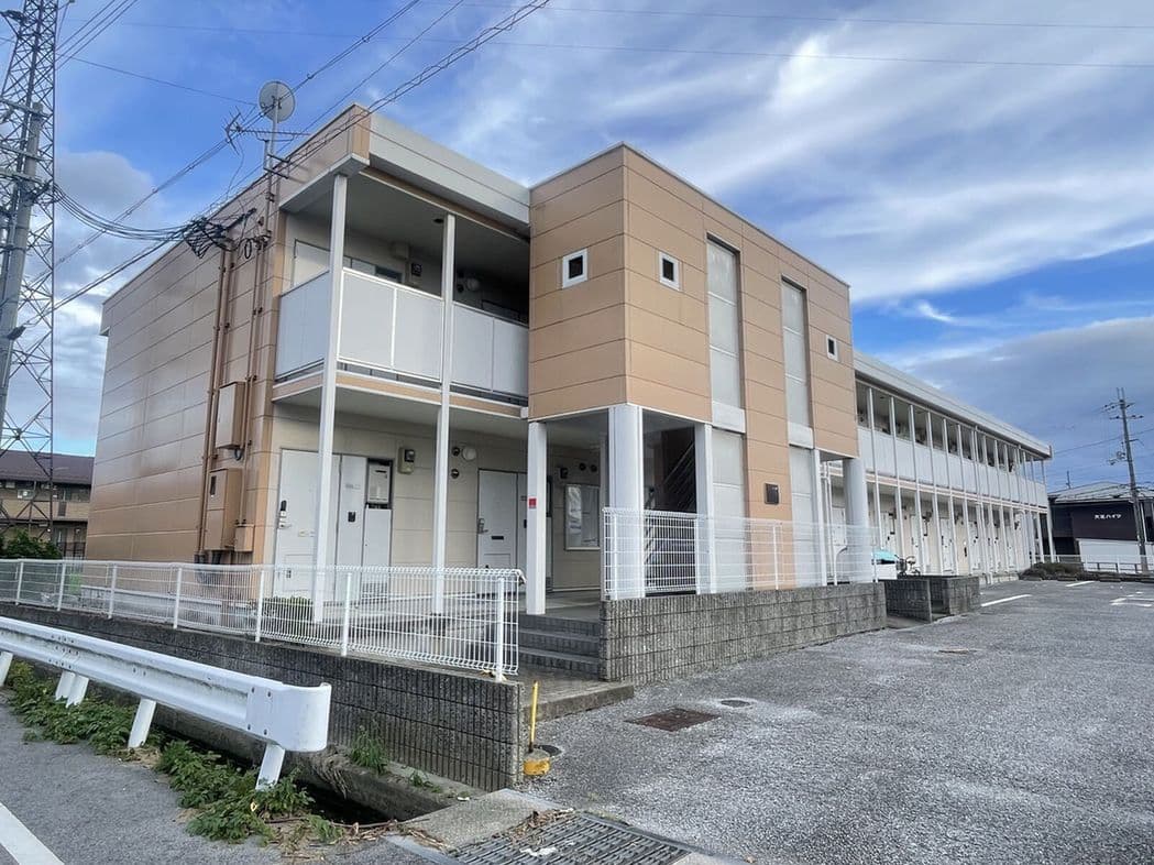 Main exterior of leopalace Hakuzanso