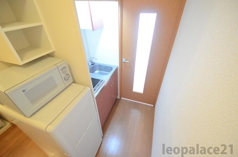 Room image 12