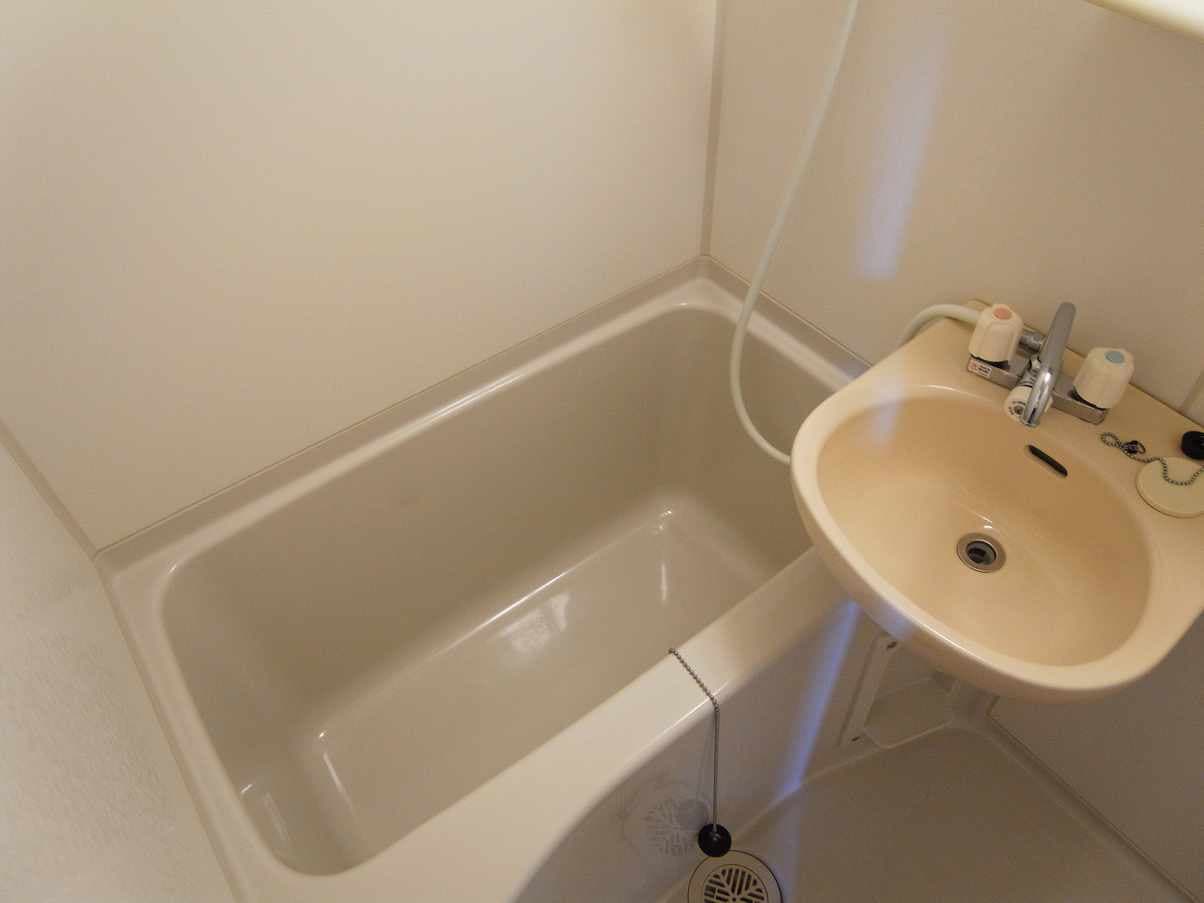 Room image 8