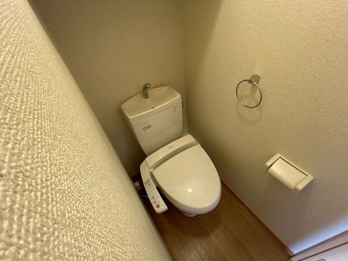 Room image 8