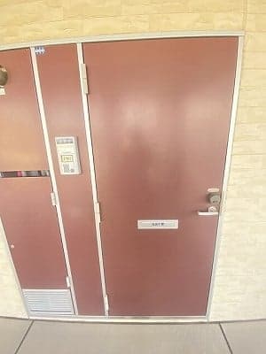 Room image 8
