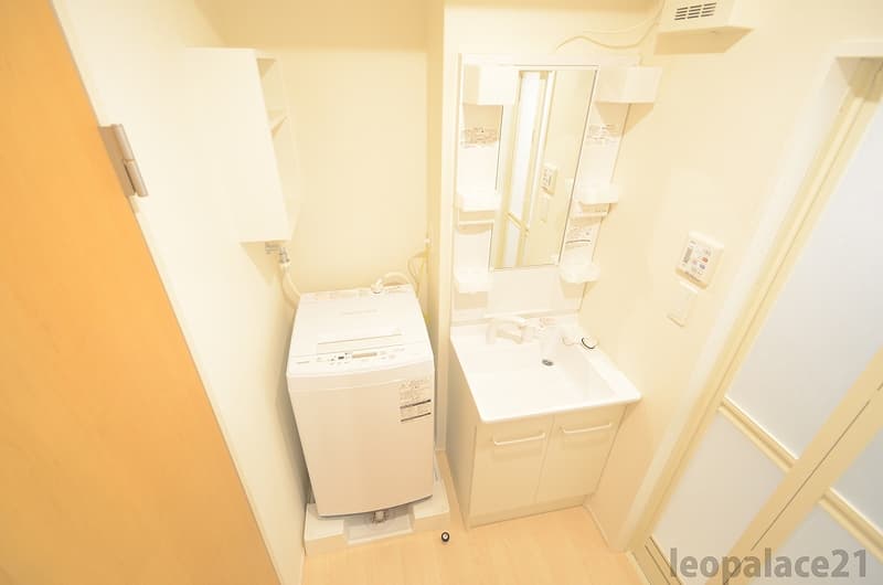 Room image 14