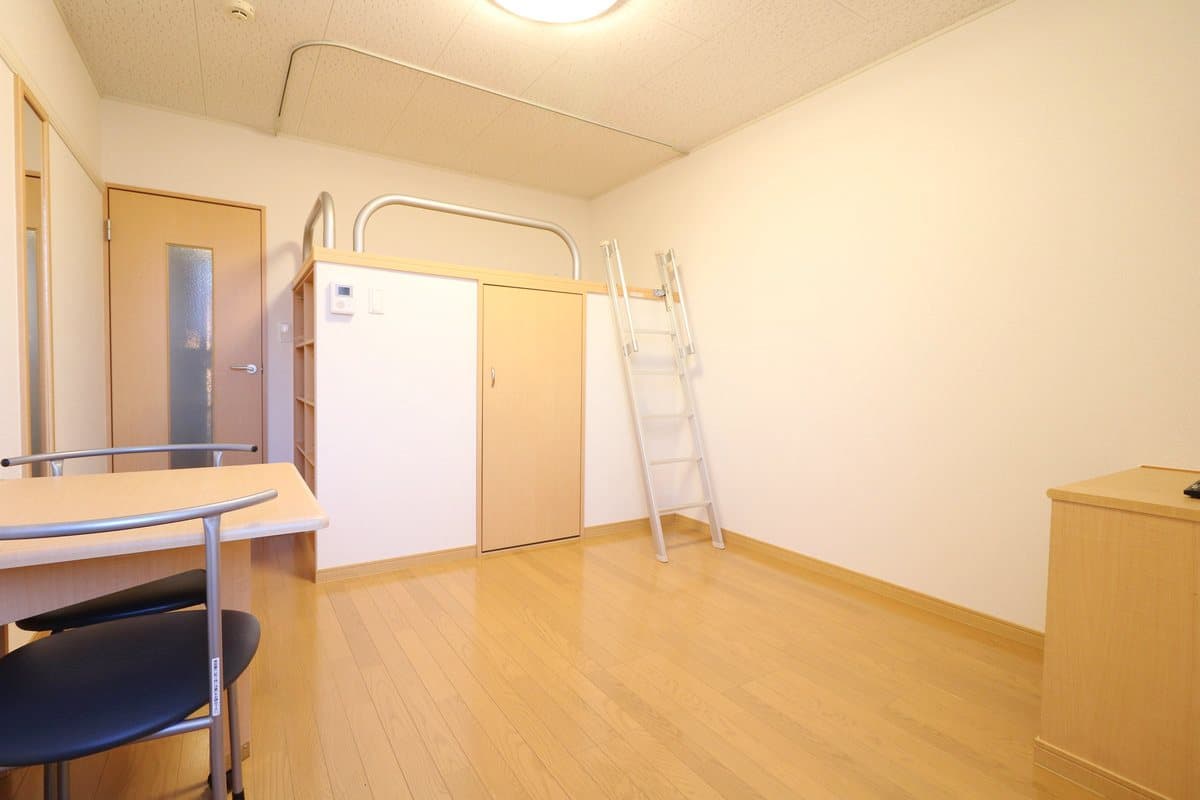 Room image 11