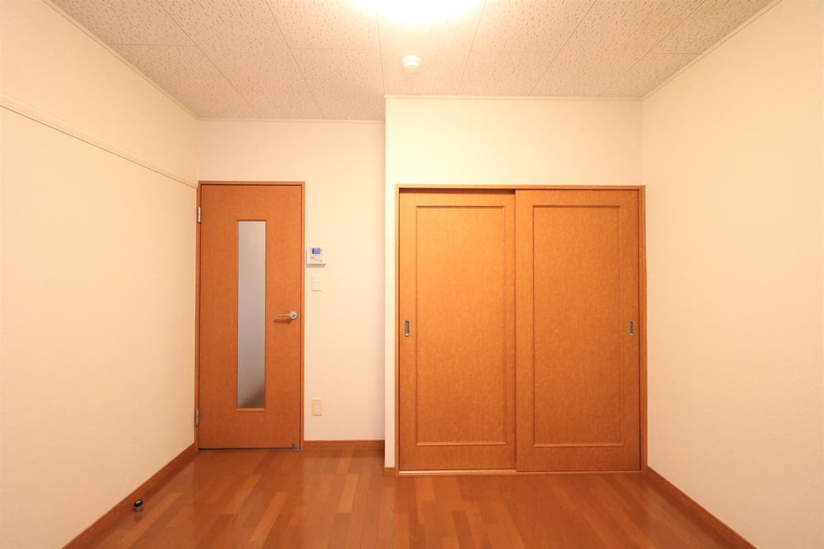 Room image 14