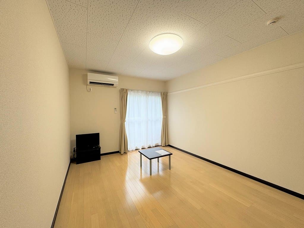Preview interior of LEONEXT COMOIKE