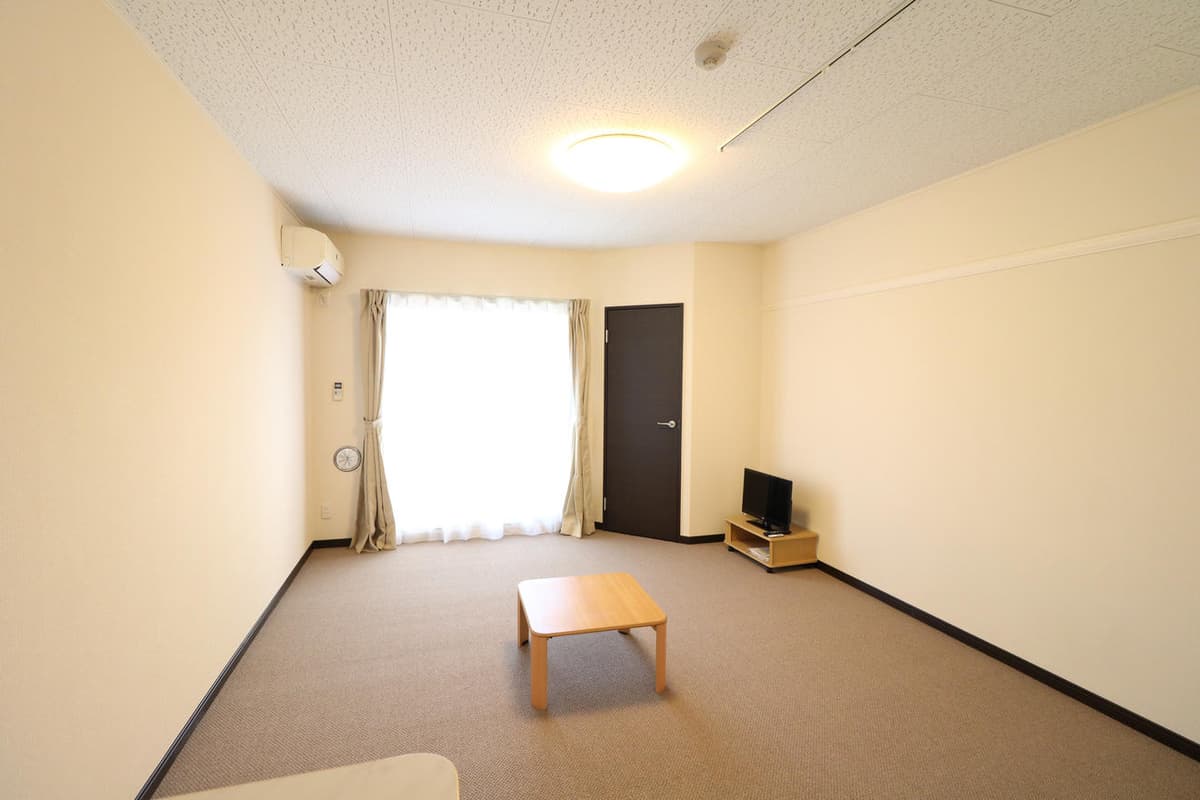 Preview interior of LEONEXT In Sonobe