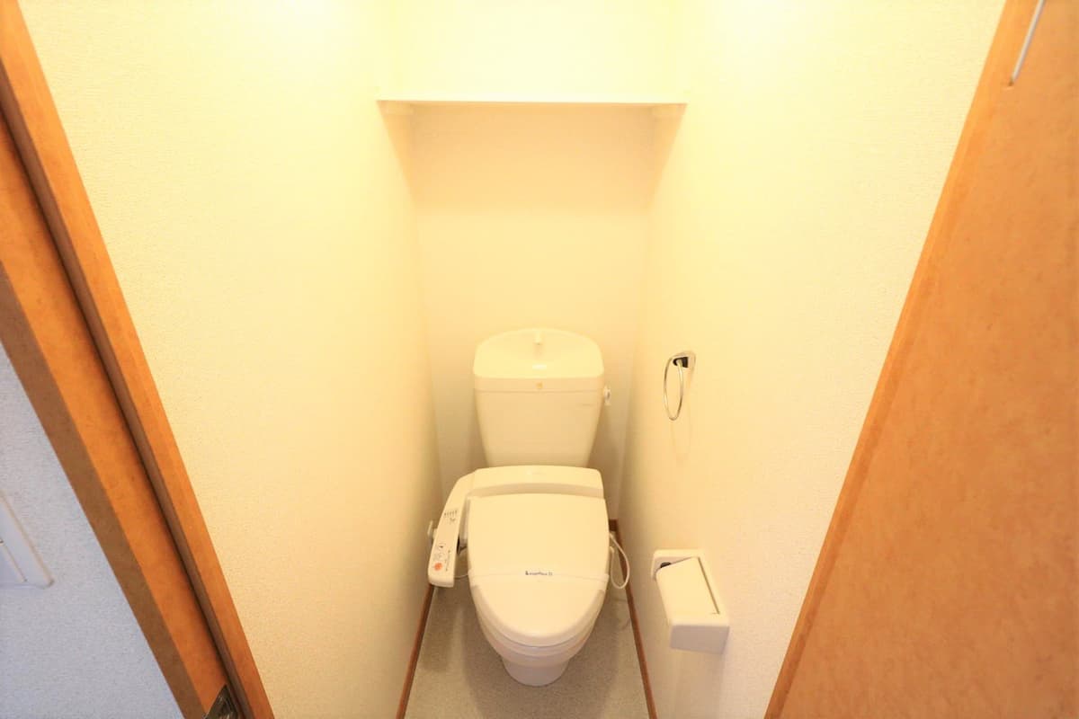Room image 15