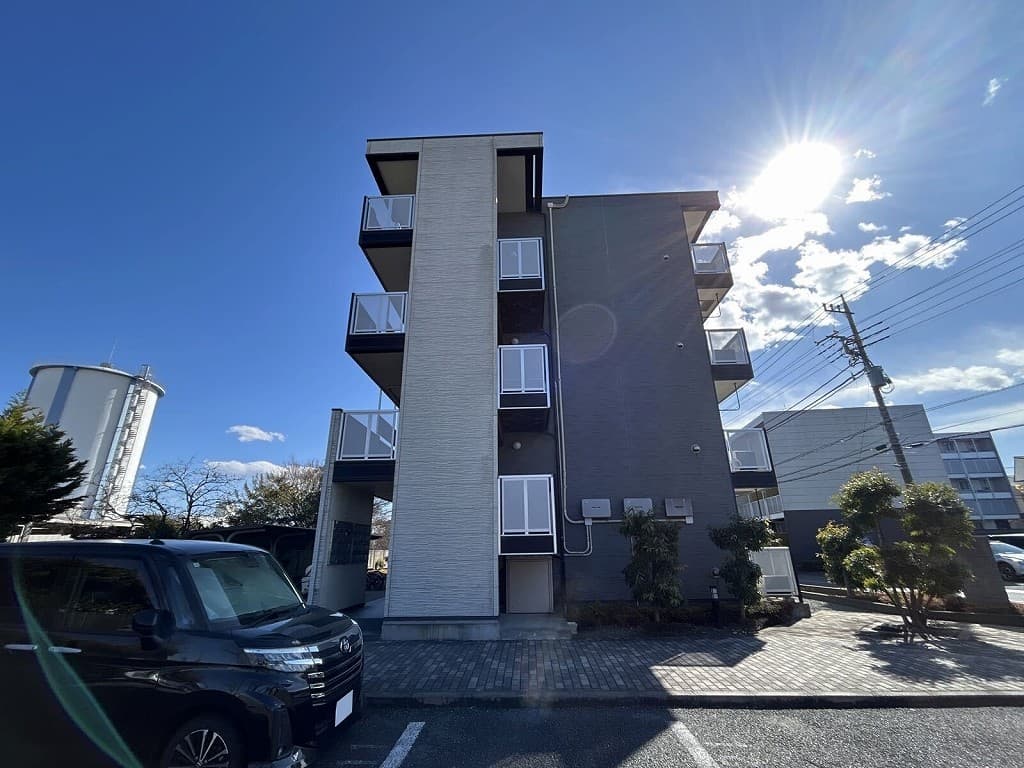Main exterior of leopalace Green Site A