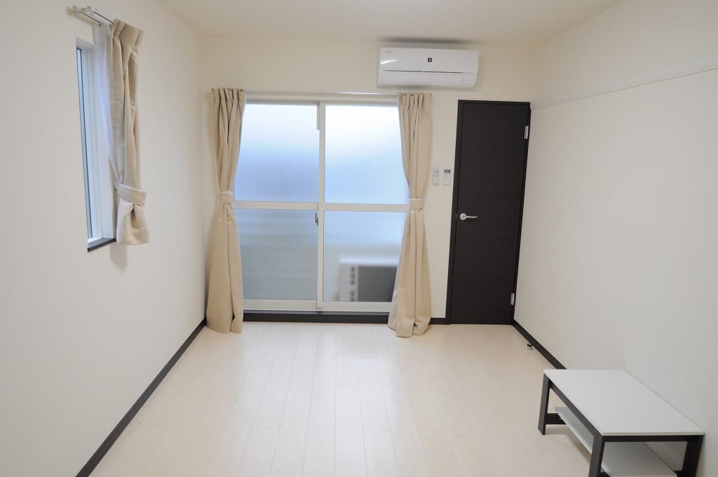 Room image 11