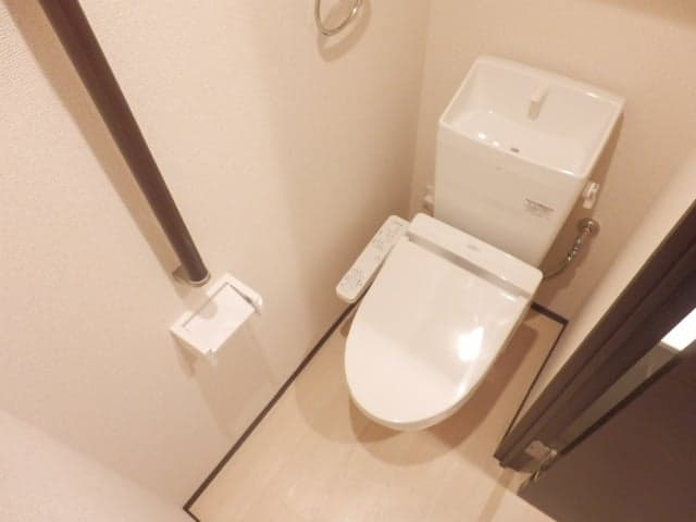 Room image 9
