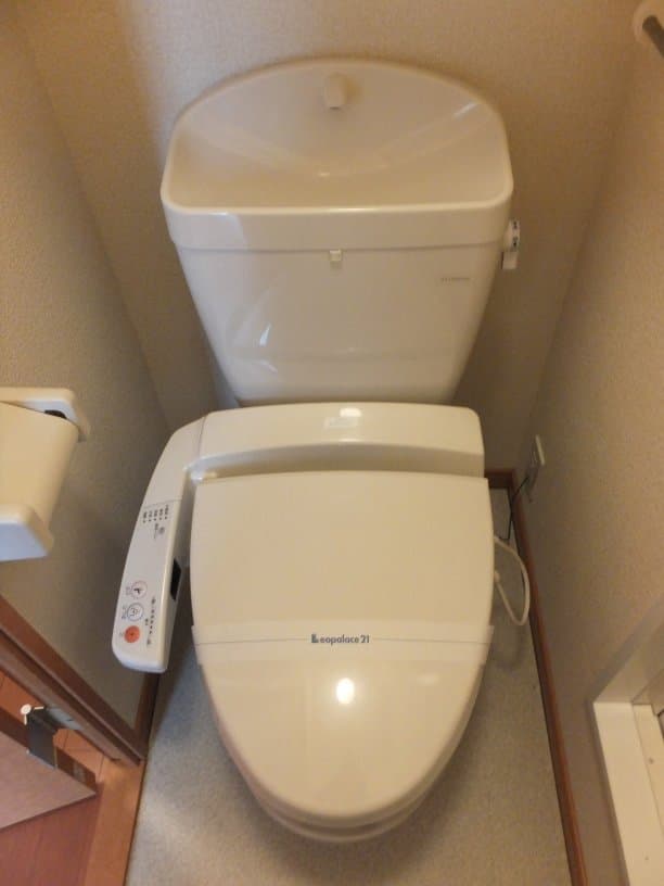 Room image 8
