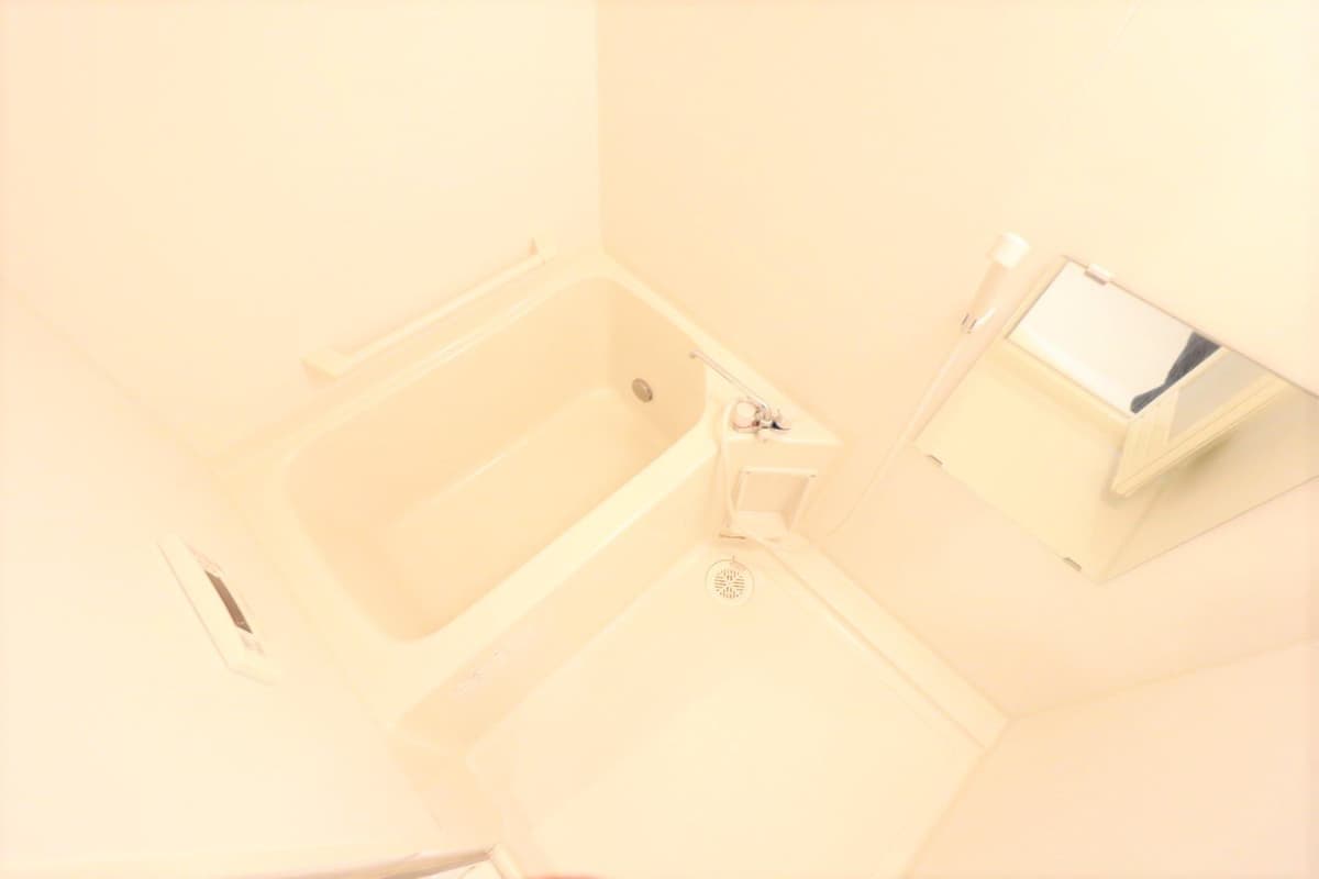 Room image 8