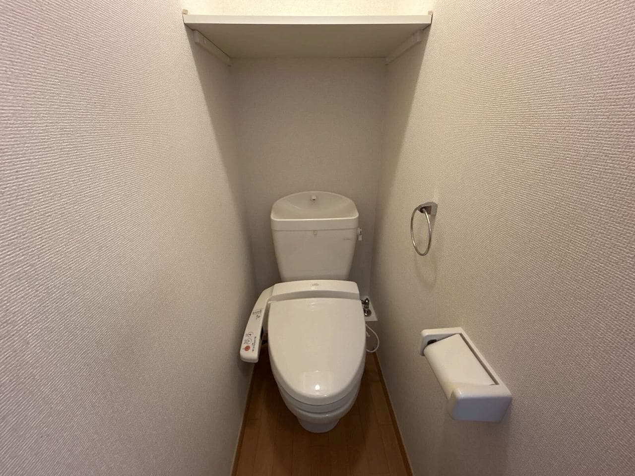Room image 8