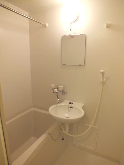 Room image 9