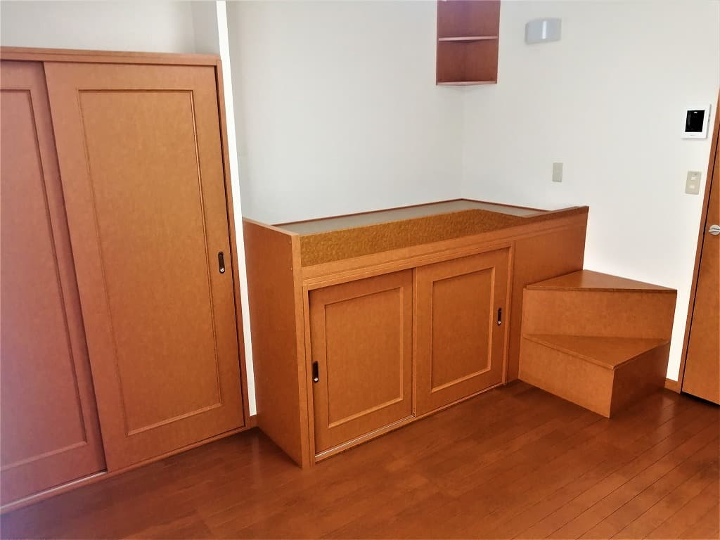Room image 8