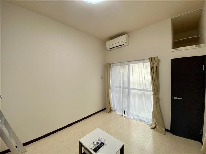 Room image 15