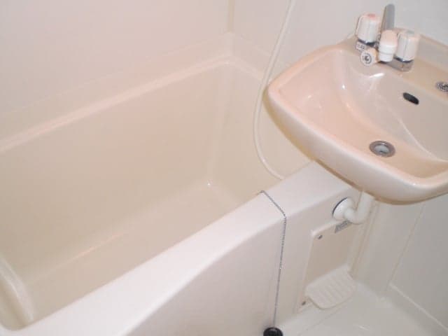 Room image 8