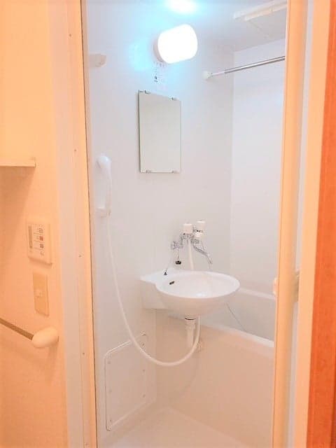 Room image 10