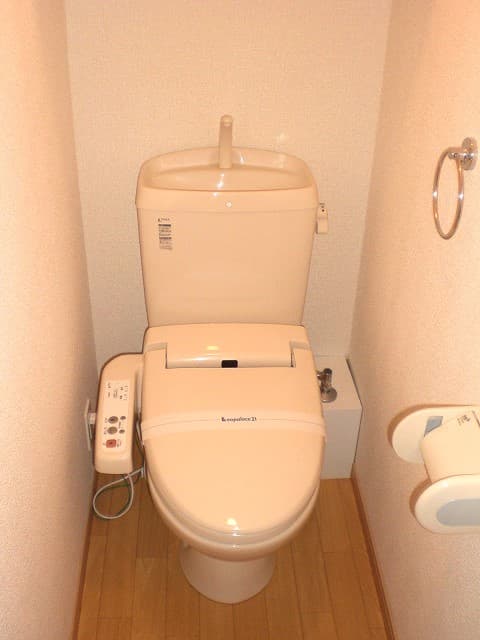 Room image 12