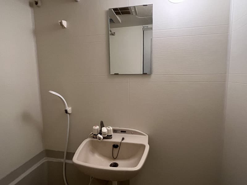 Room image 15