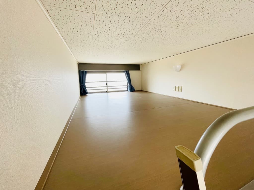 Room image 11
