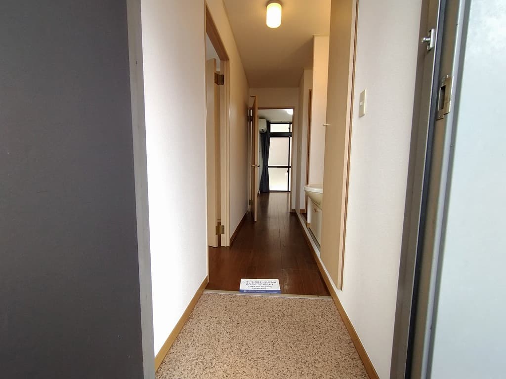 Room image 11