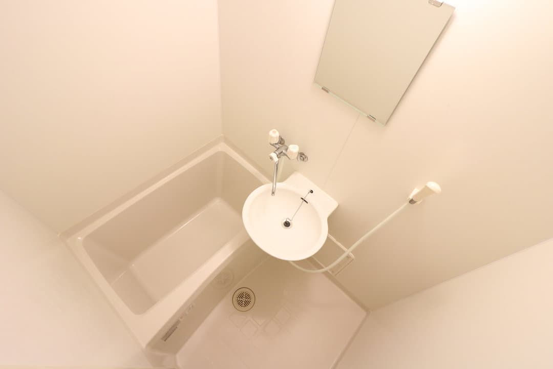 Room image 13