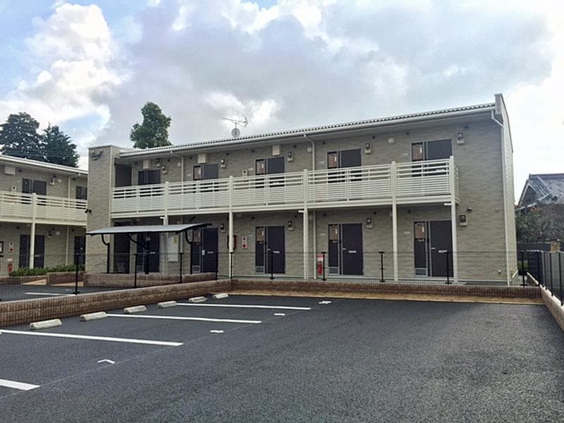 Main exterior of LEONEXT CREA Minamikan