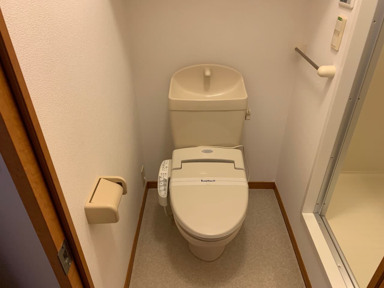 Room image 15