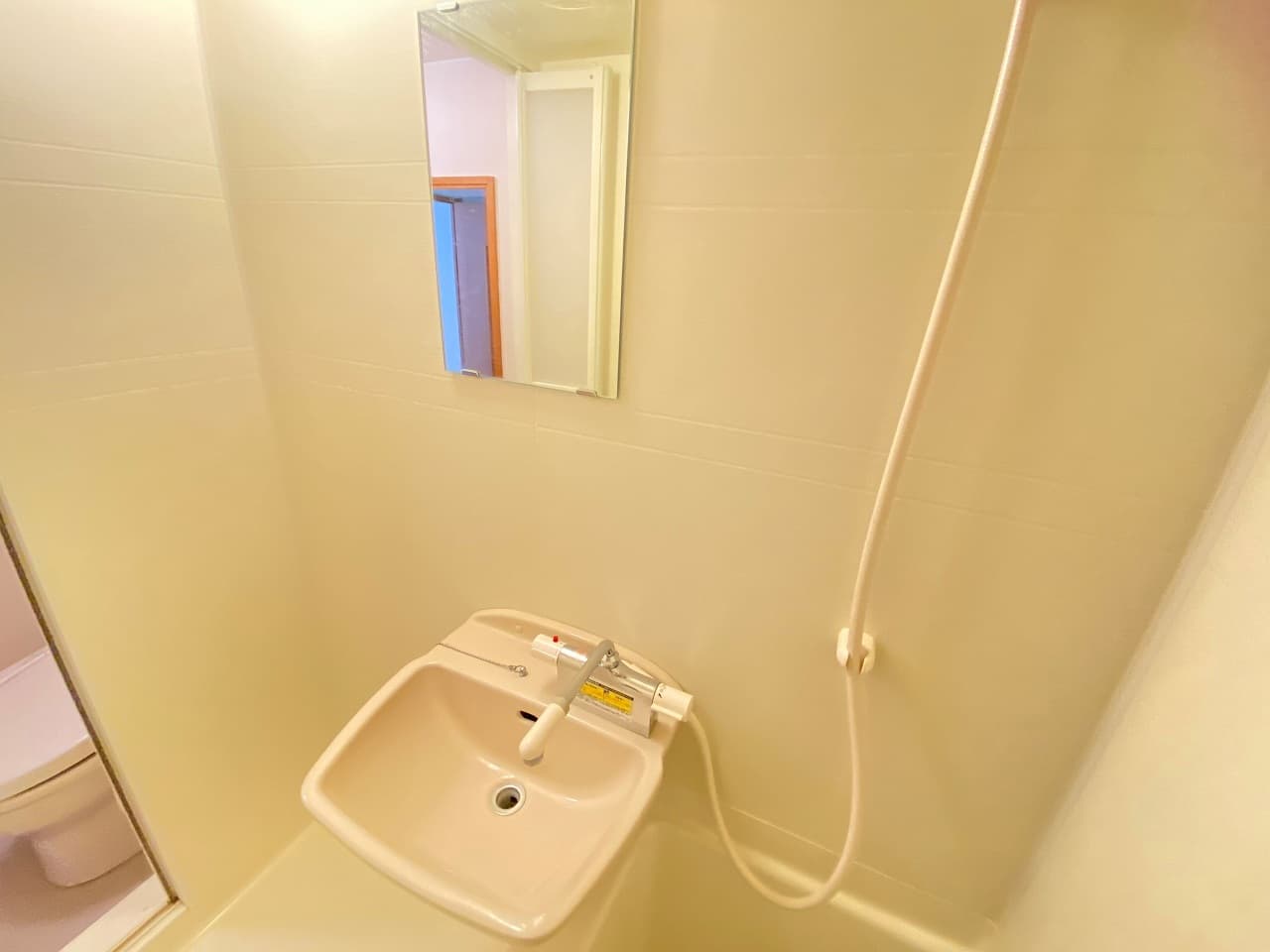 Room image 9