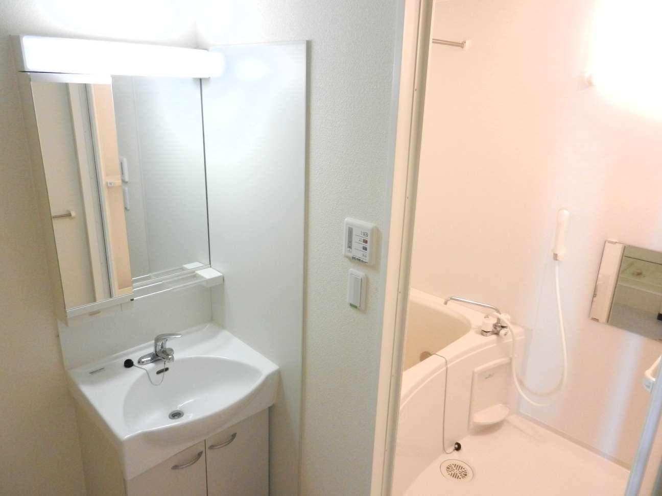 Room image 13