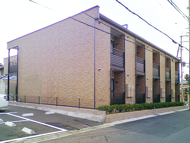 Main exterior of LEONEXT Uji Okubo