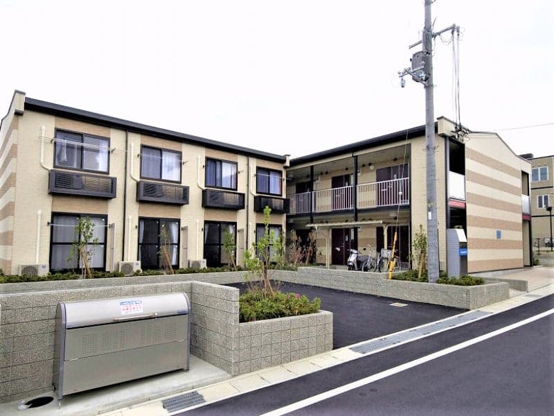 Main exterior of leopalace TomoNa II