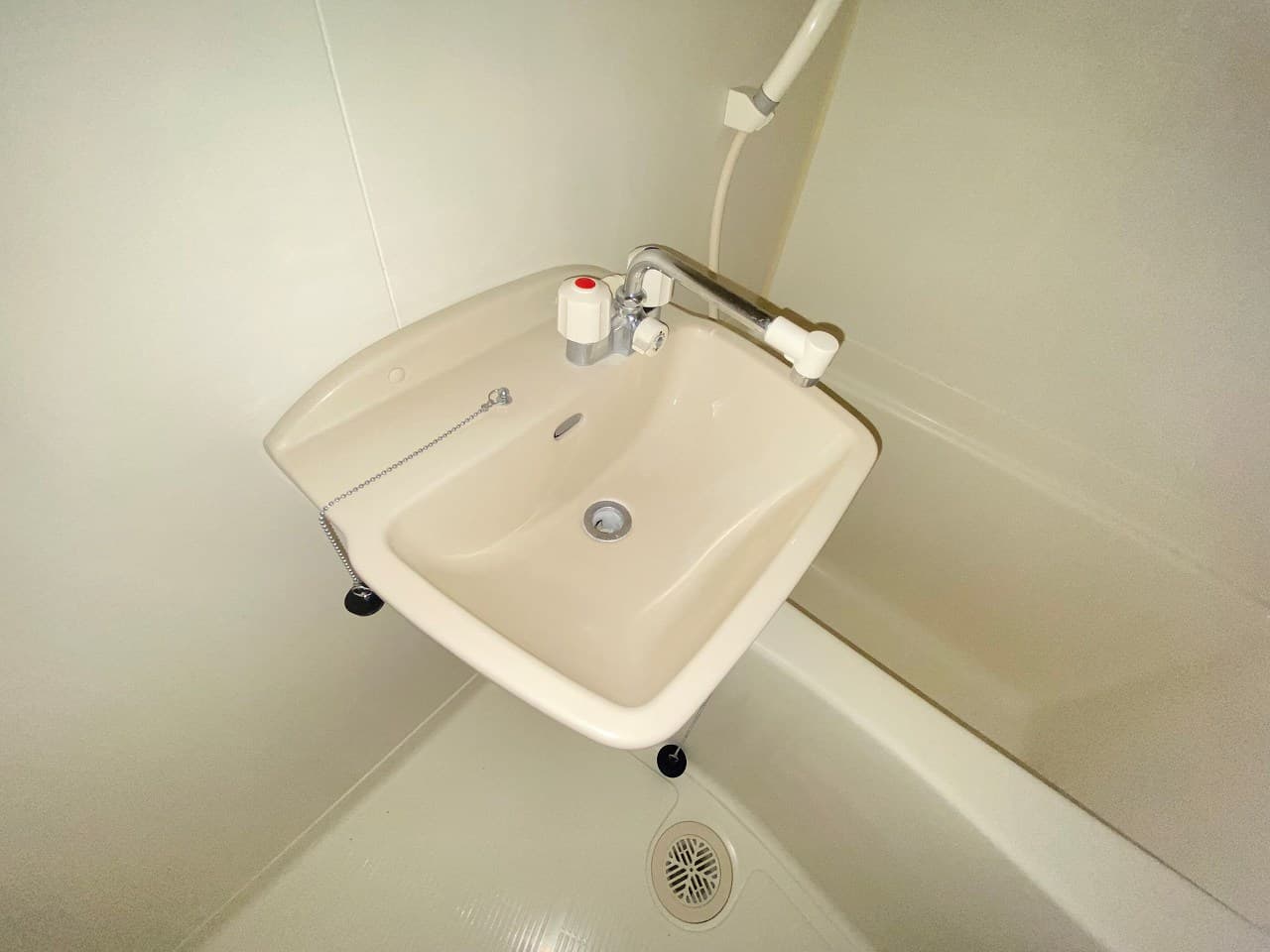 Room image 8